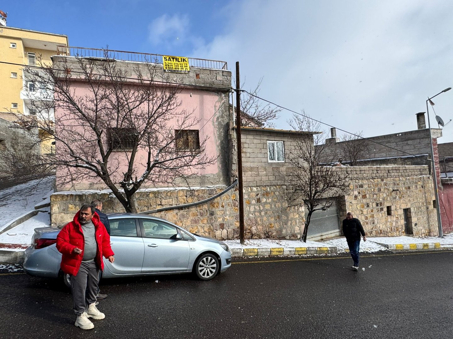 NAR DA SATILIK MÜSTAKİL EV.