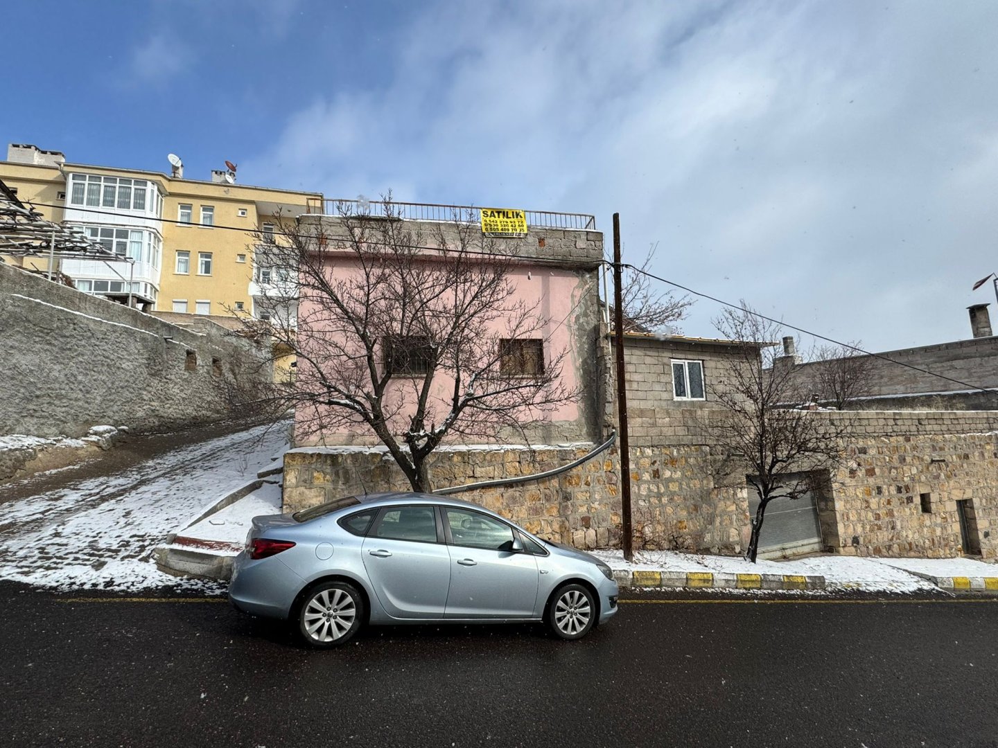 NAR DA SATILIK MÜSTAKİL EV.