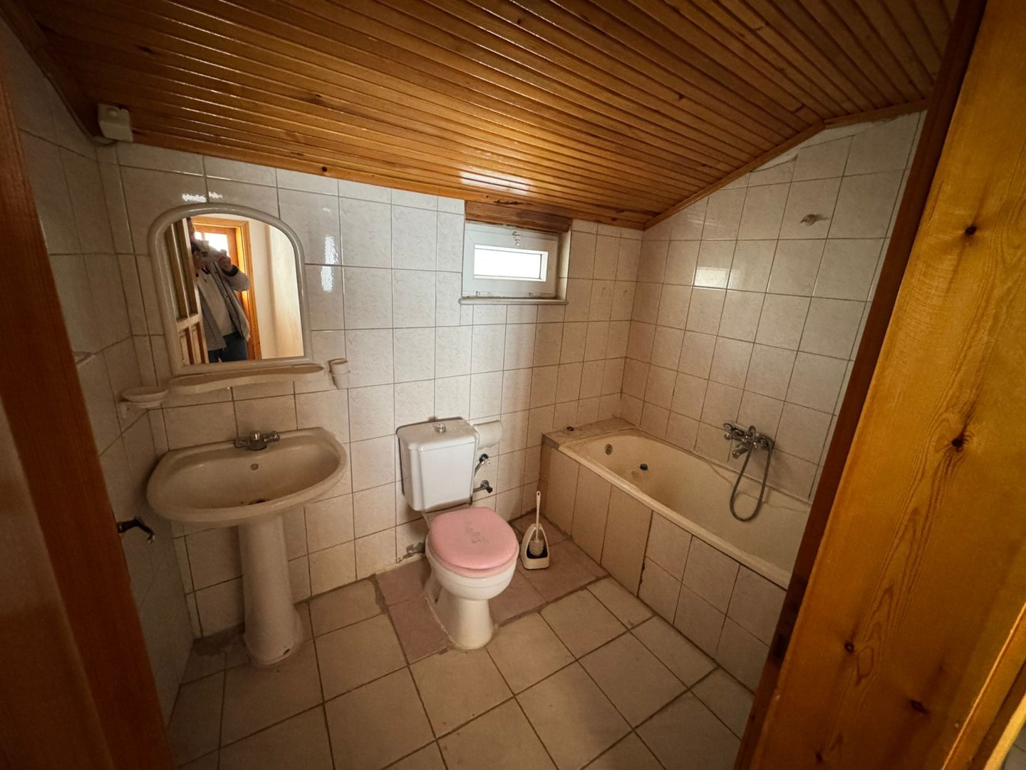 NAR DA SATILIK MÜSTAKİL EV.