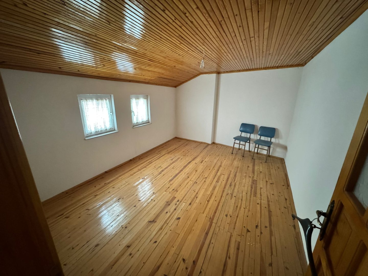 NAR DA SATILIK MÜSTAKİL EV.