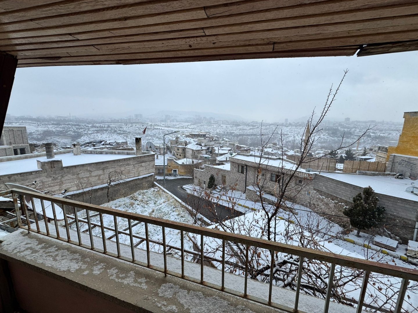 NAR DA SATILIK MÜSTAKİL EV.