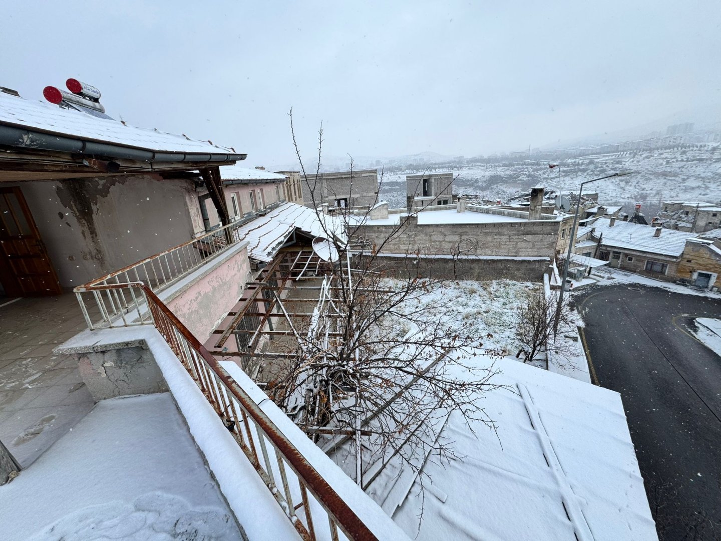 NAR DA SATILIK MÜSTAKİL EV.