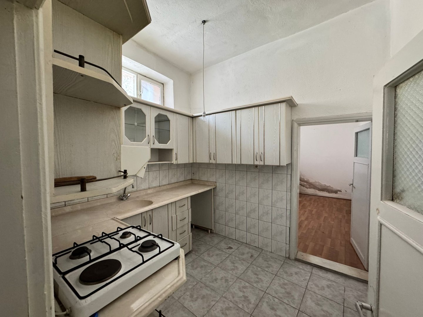 NAR DA SATILIK MÜSTAKİL EV.