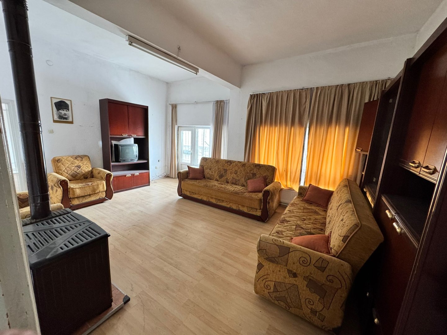 NAR DA SATILIK MÜSTAKİL EV.