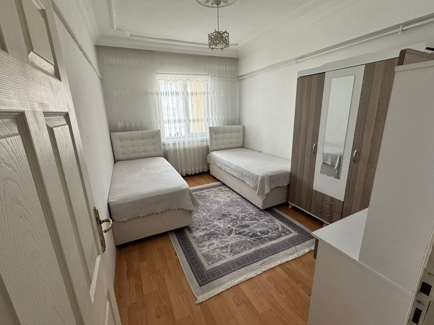 CEVHERDUDAYEV DE SATILIK 3+1 DAİRE.