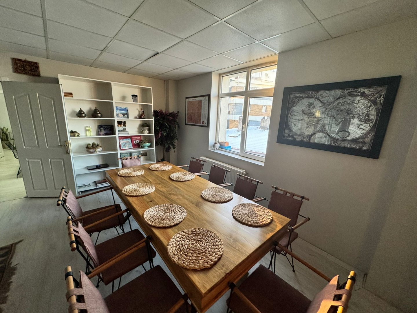 MUHASEBECİLER İŞ MERKEZİNDE 2+1 SATILIK OFİS