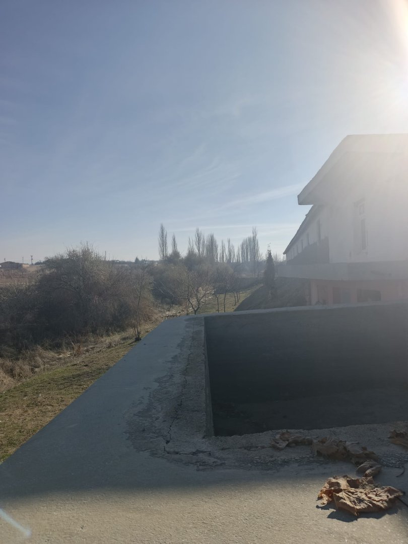 MÜKEMMEL KONUMDA BÜYÜKBAŞ BESİ ÇİFTLİĞİ (2 TAPU:5.574 M2 ALANDA)