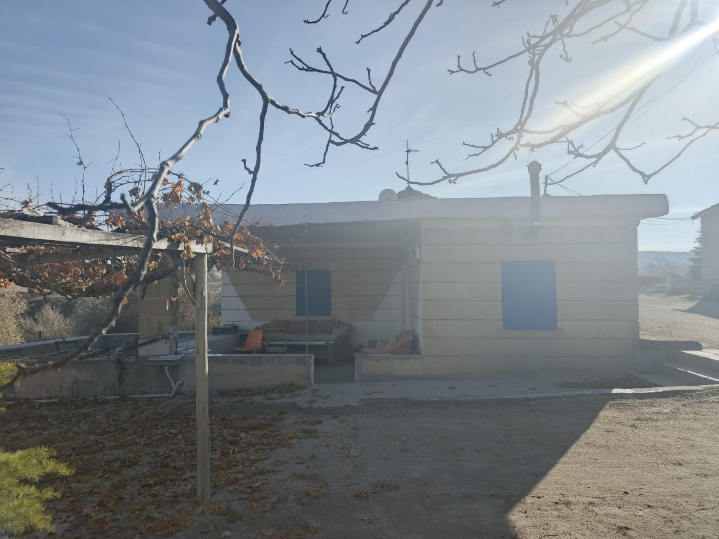 MÜKEMMEL KONUMDA BÜYÜKBAŞ BESİ ÇİFTLİĞİ (2 TAPU:5.574 M2 ALANDA)