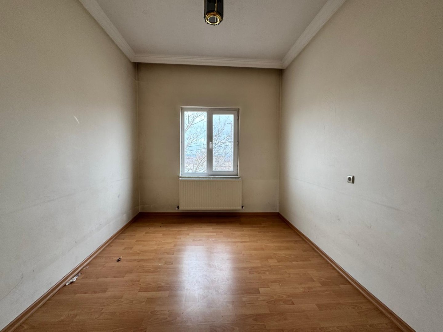 NAR DA SATILIK MÜSTAKİL EV.