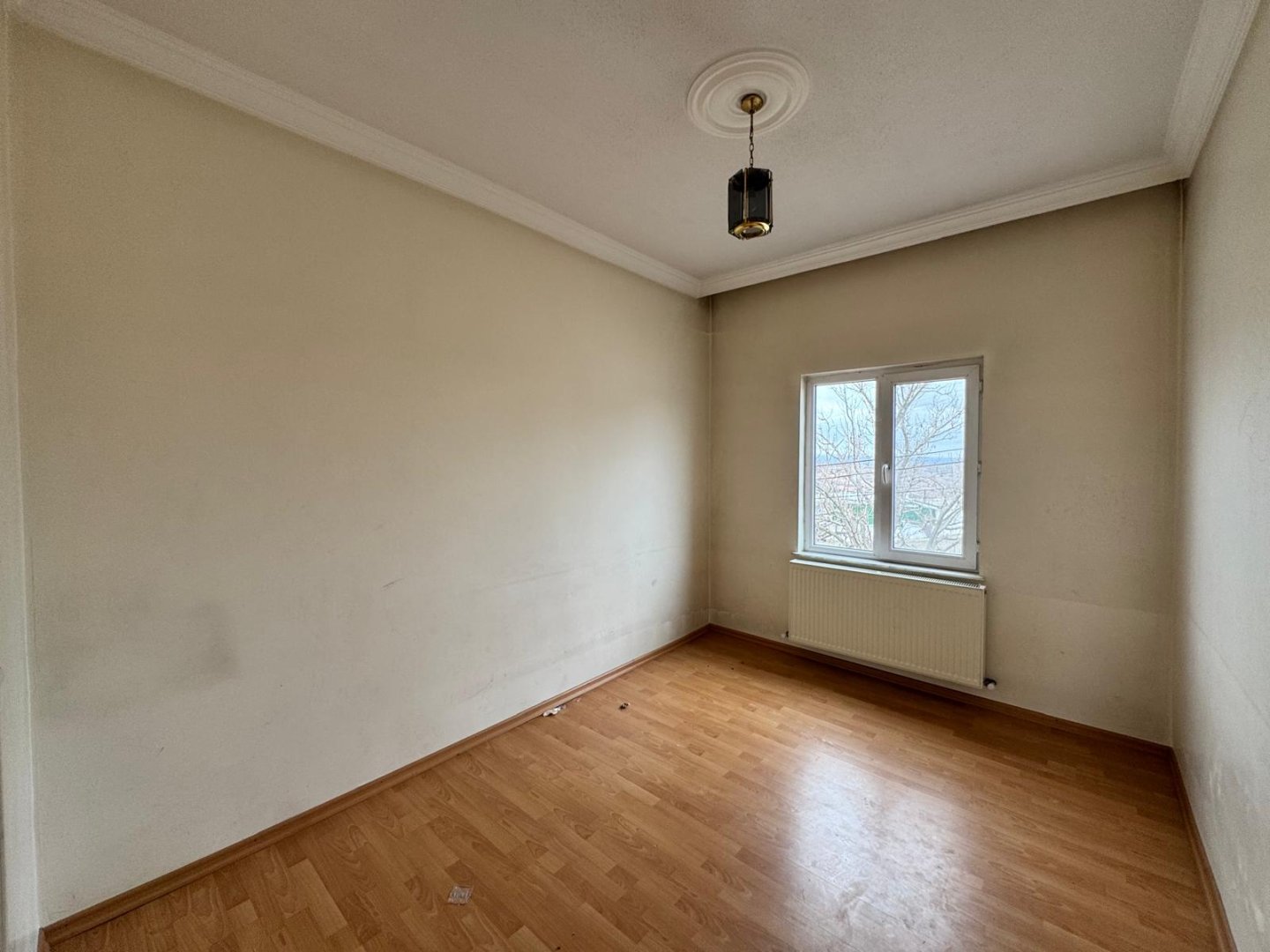 NAR DA SATILIK MÜSTAKİL EV.