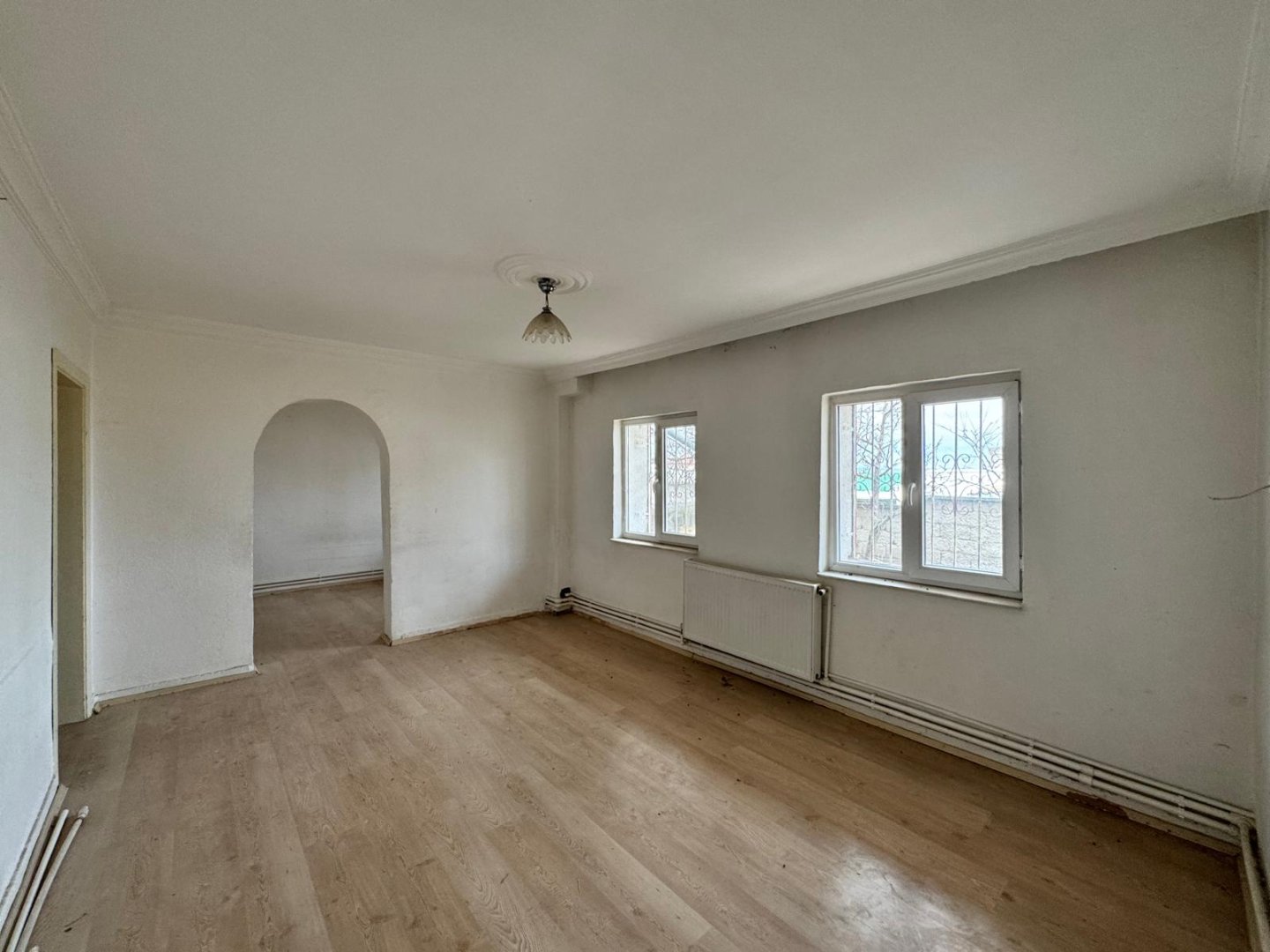 NAR DA SATILIK MÜSTAKİL EV.