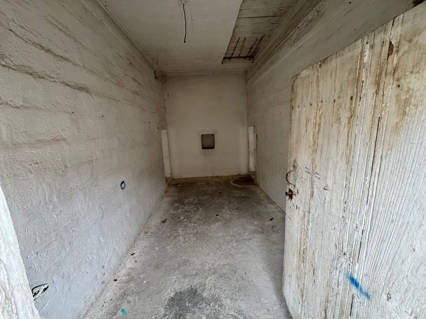 ÇAT DA SATILIK KARGİR EV.