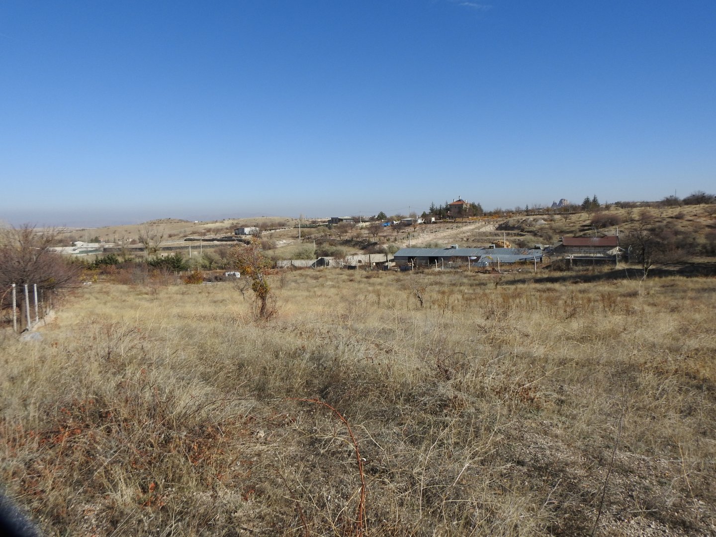 UÇHİSAR DA SATILIK BAĞ.