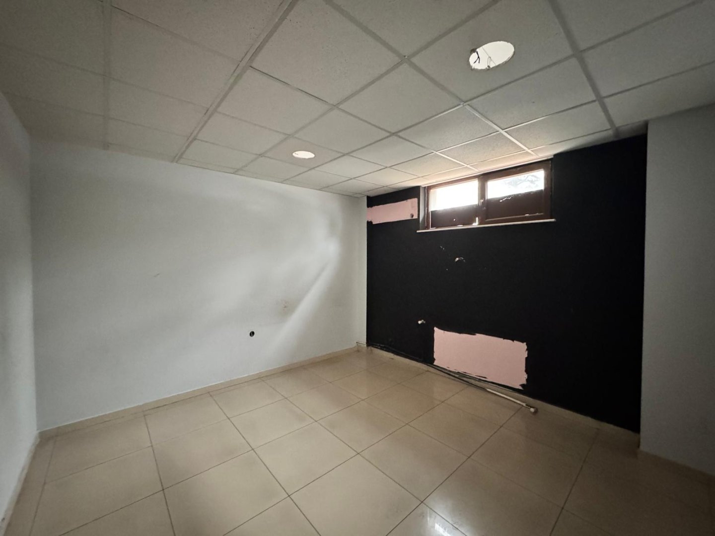 EMLAK KURUMSALDAN ANAYOL ÜZERİNDE KİRALIK DÜKKAN