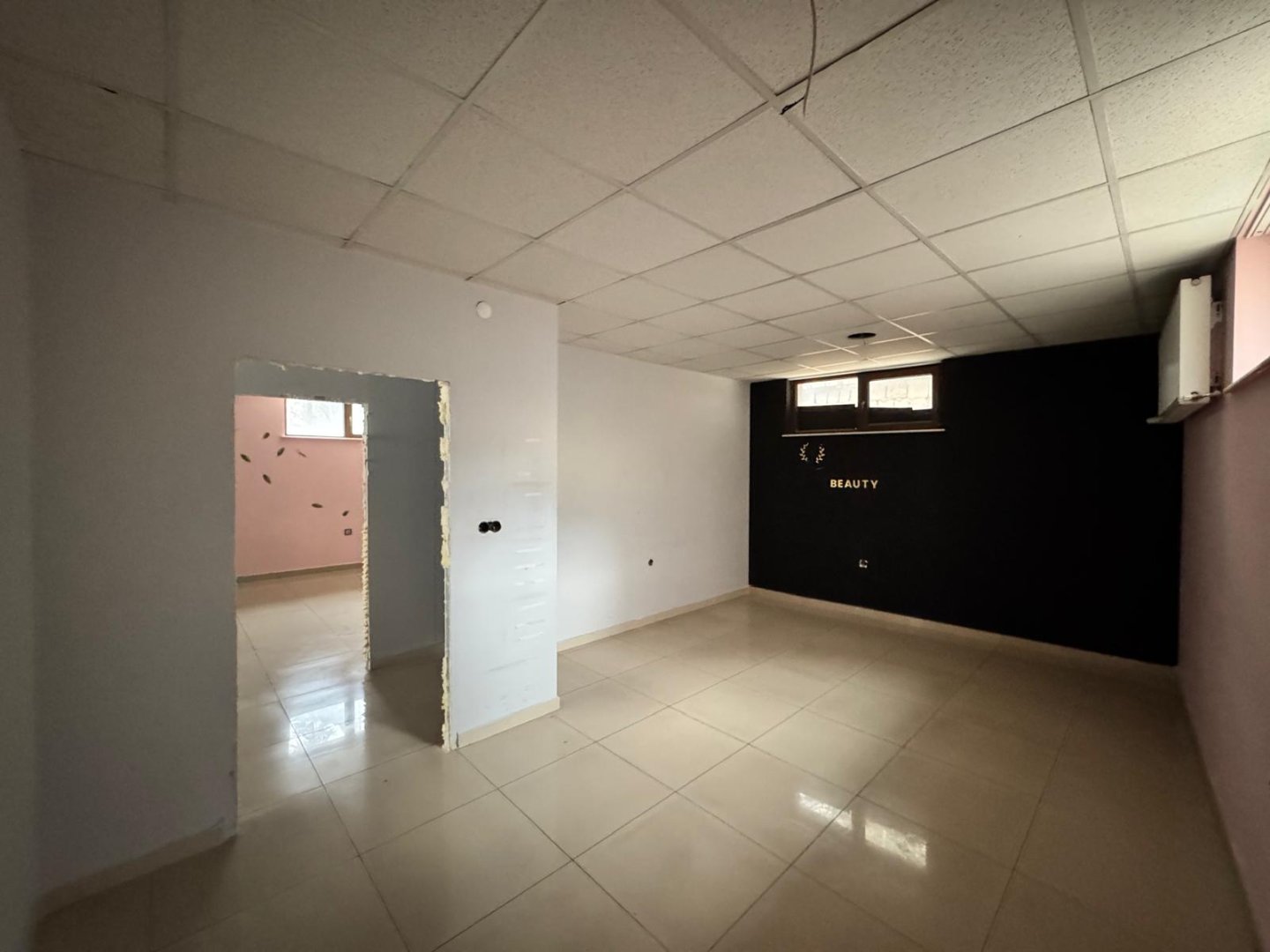 EMLAK KURUMSALDAN ANAYOL ÜZERİNDE KİRALIK DÜKKAN