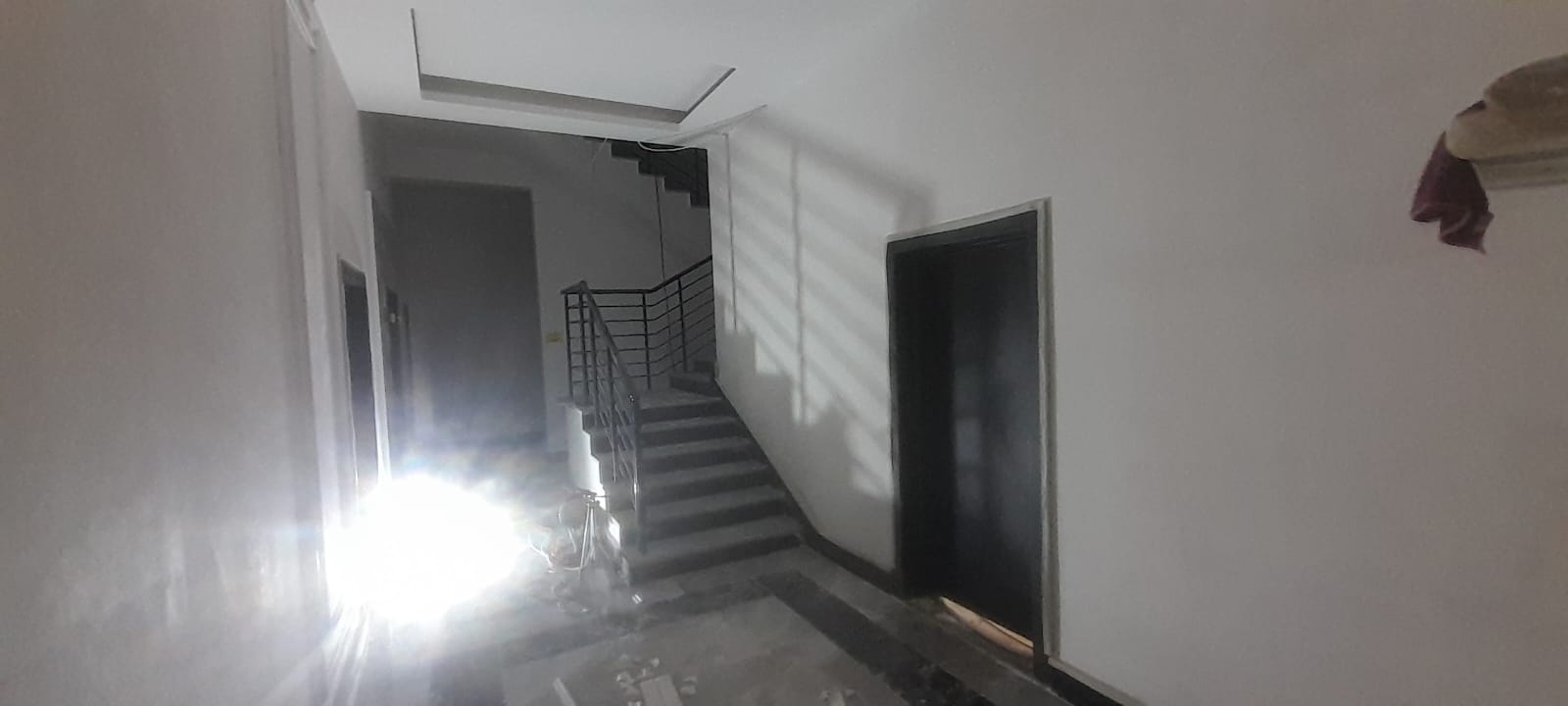 MÜKEMMEL LOKASYONDA NET 100M2 2+1 SATILIK DAİRE