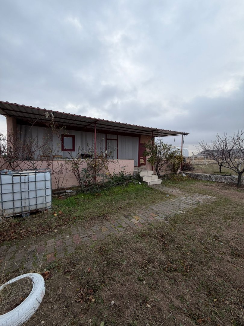 ÇAT İSTİKLALDE 653 M2 HAZIR KURULU BAĞ