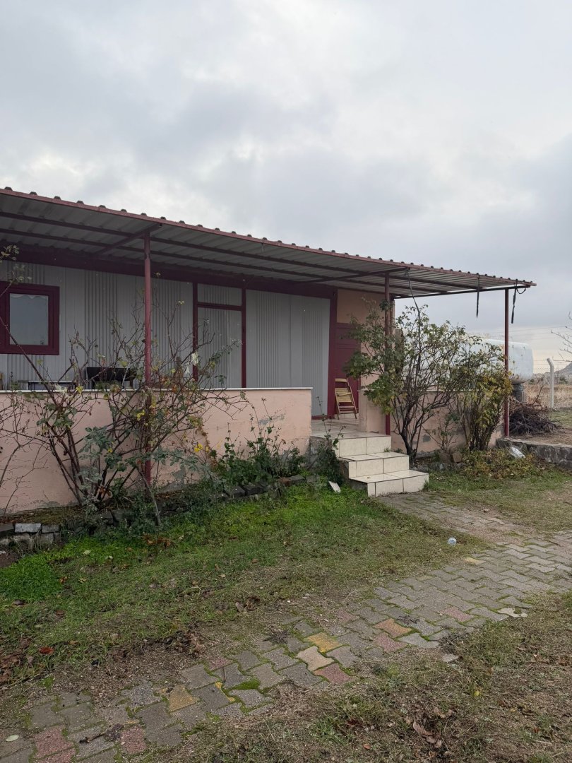 ÇAT İSTİKLALDE 653 M2 HAZIR KURULU BAĞ