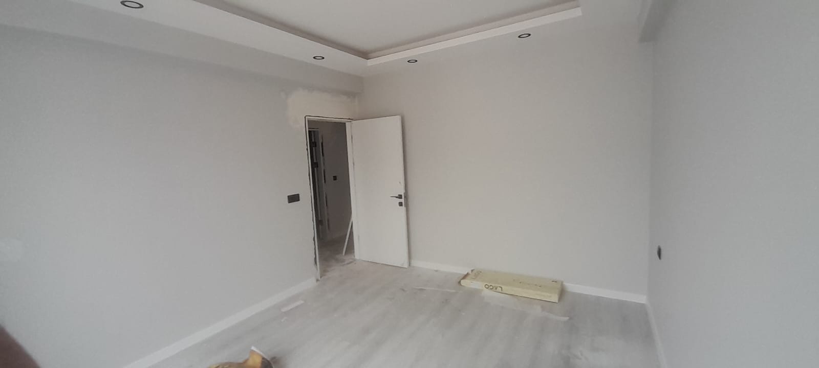 NARDA MÜKEMMEL LOKASYONDA 2+1 90M2 SATILIK DAİRE