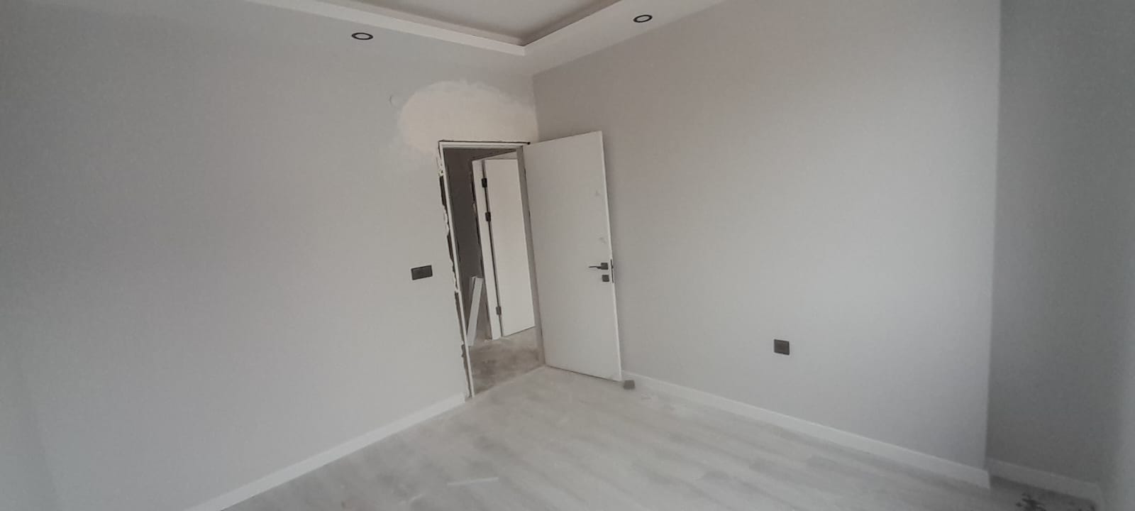 NARDA MÜKEMMEL LOKASYONDA 2+1 90M2 SATILIK DAİRE
