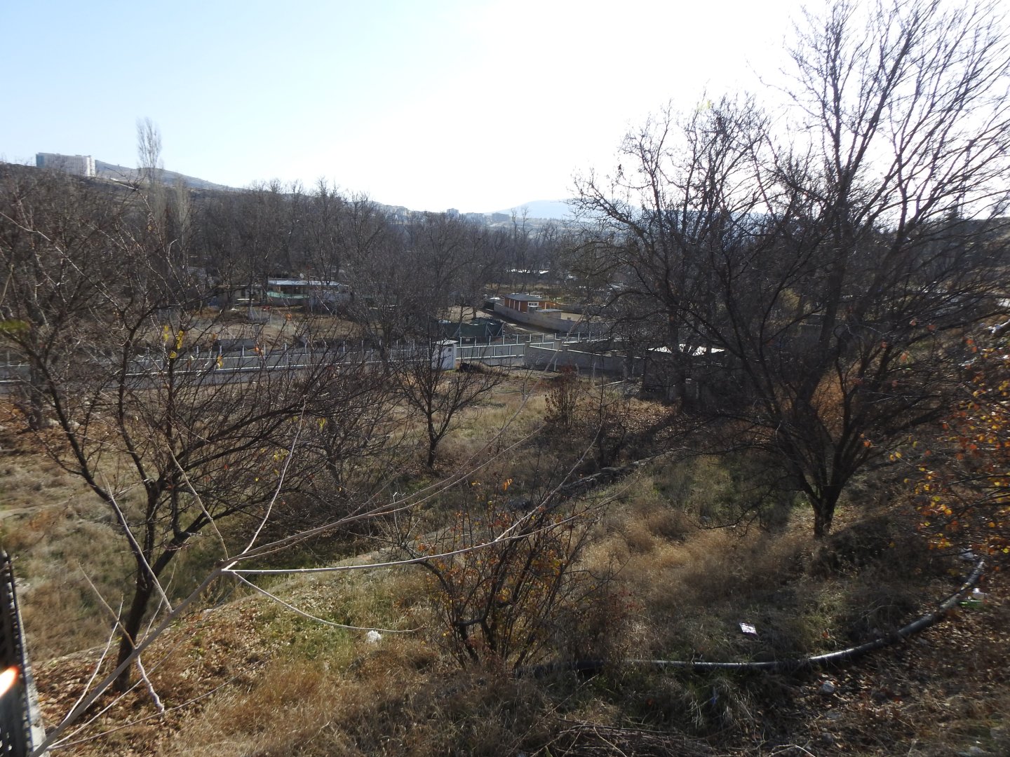 NARDA İKİ TARAFIDA YOLA SIFIR SATILIK BAĞ