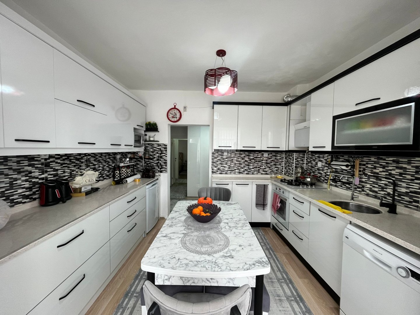 GÜZELYURTTA 120 M2 3+1 SATILIK EV