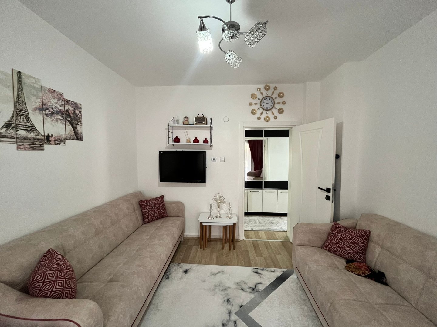 GÜZELYURTTA 120 M2 3+1 SATILIK EV