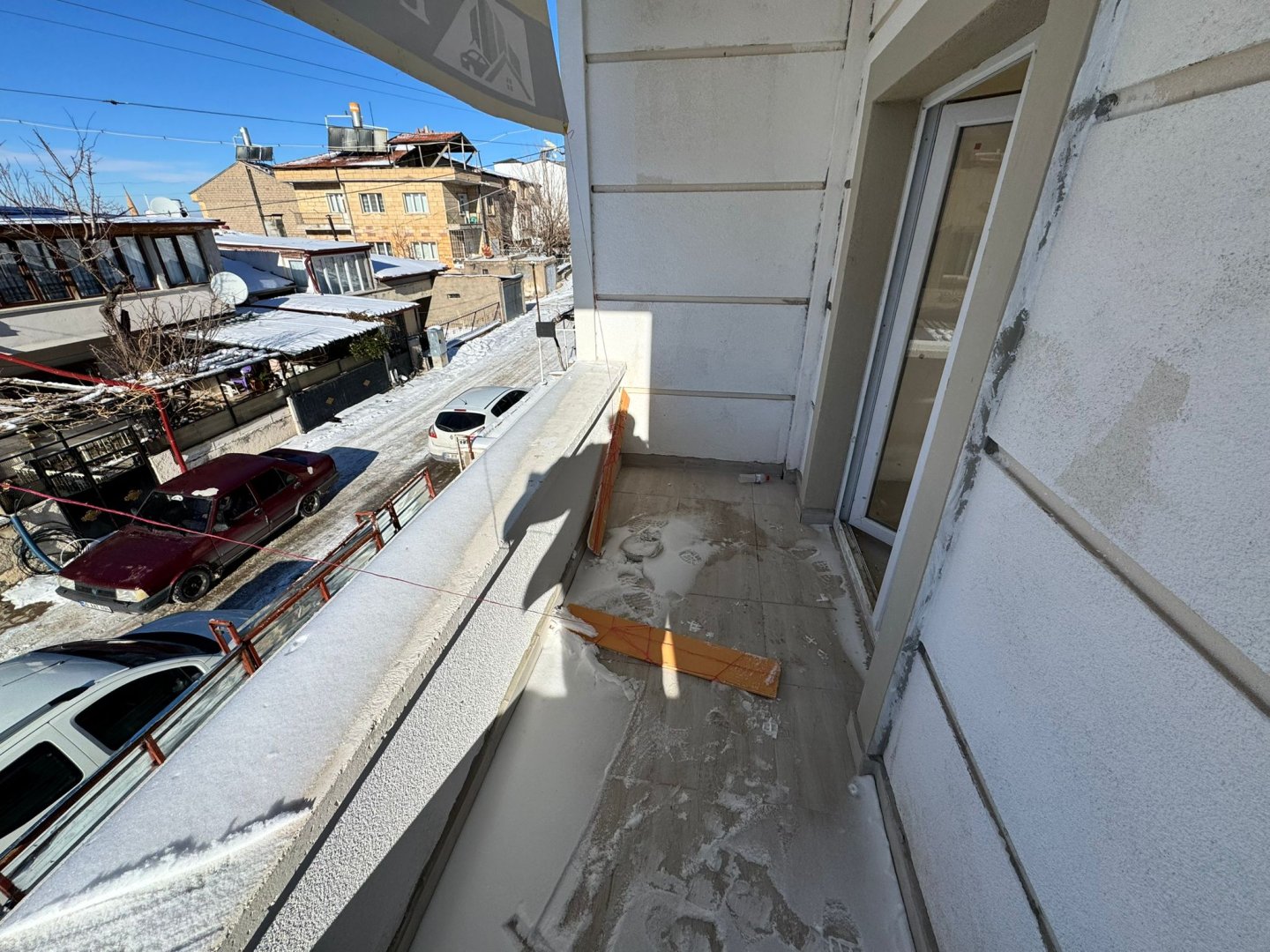 MEHMET AKİF ERSOY MAHALLESİNDE KOMPLE SATILIK BİNA.