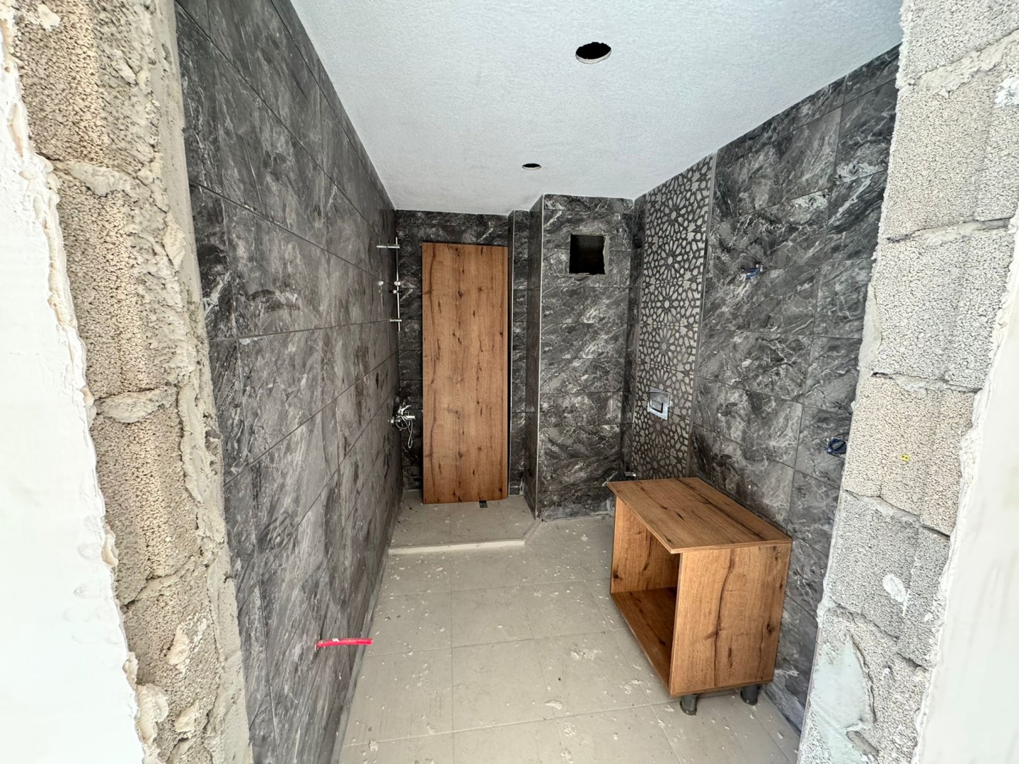 MEHMET AKİF ERSOY MAHALLESİNDE KOMPLE SATILIK BİNA.