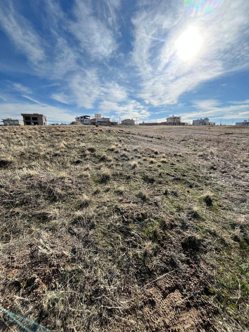 ÇAT/15 TEMMUZDA SATILIK ARSA