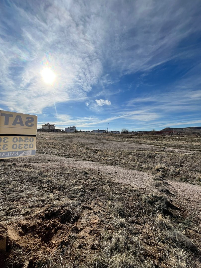 ÇAT/15 TEMMUZDA SATILIK ARSA