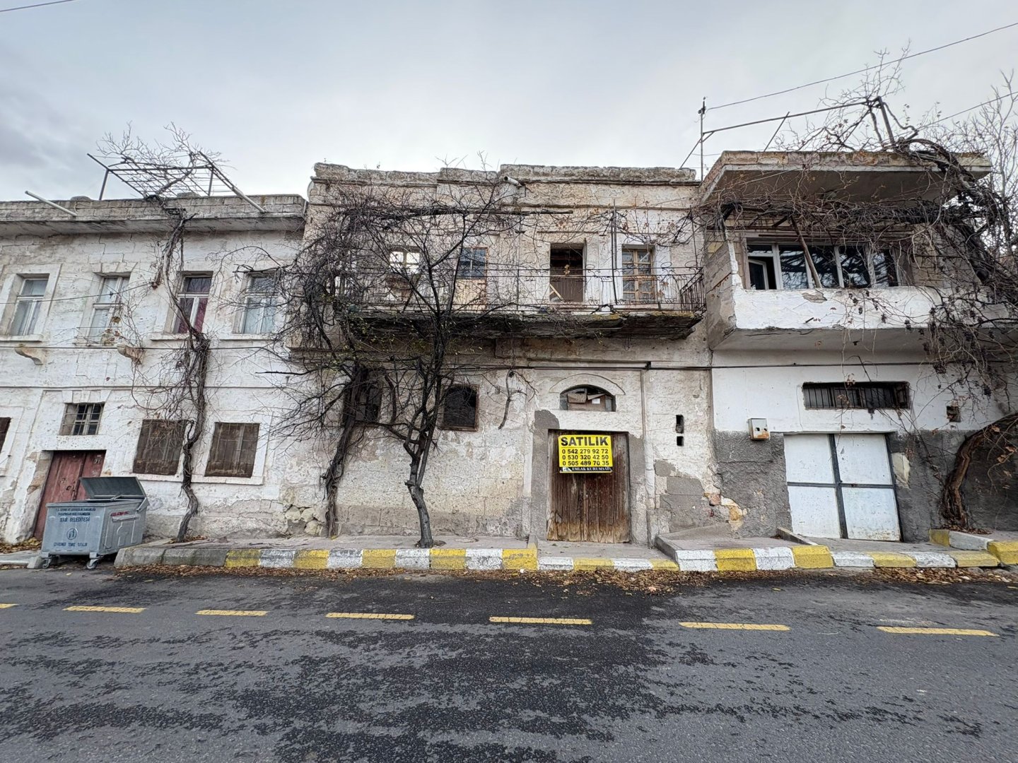 NAR AŞAĞI MAHALLEDE 164M2 SATILIK EV VE ARSASI