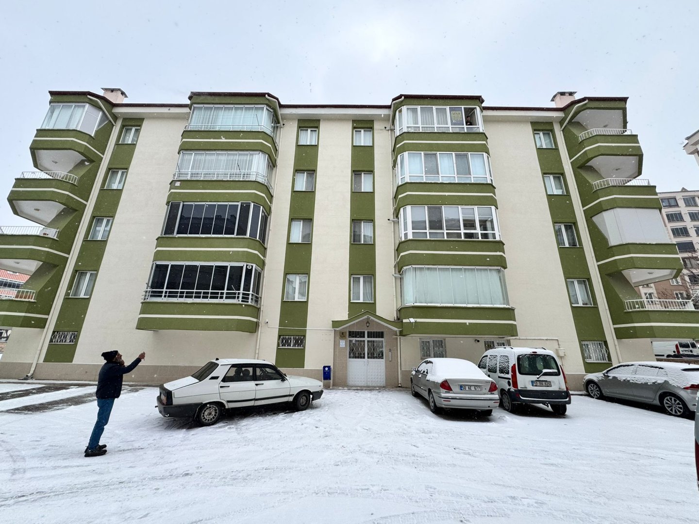 CEVHER DUDAYEVDE SATILIK DAİRE.