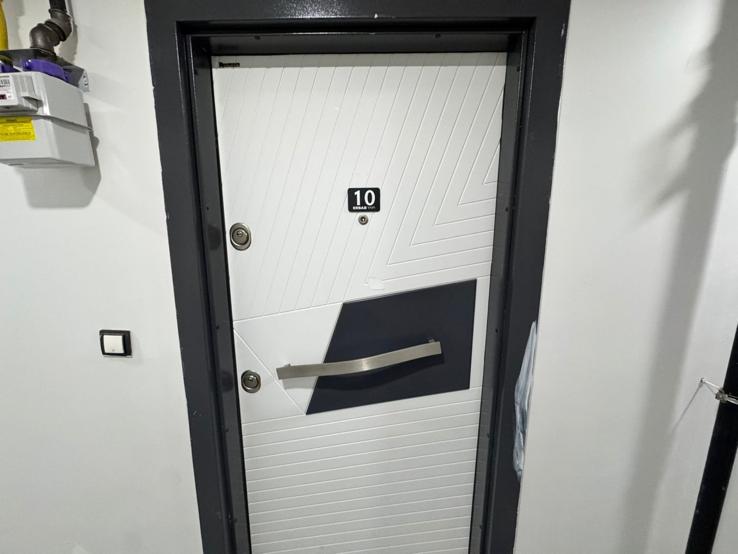 2000 EVLER MAHALLESİNDE SATILIK EŞYALI 1+1 DAİRE