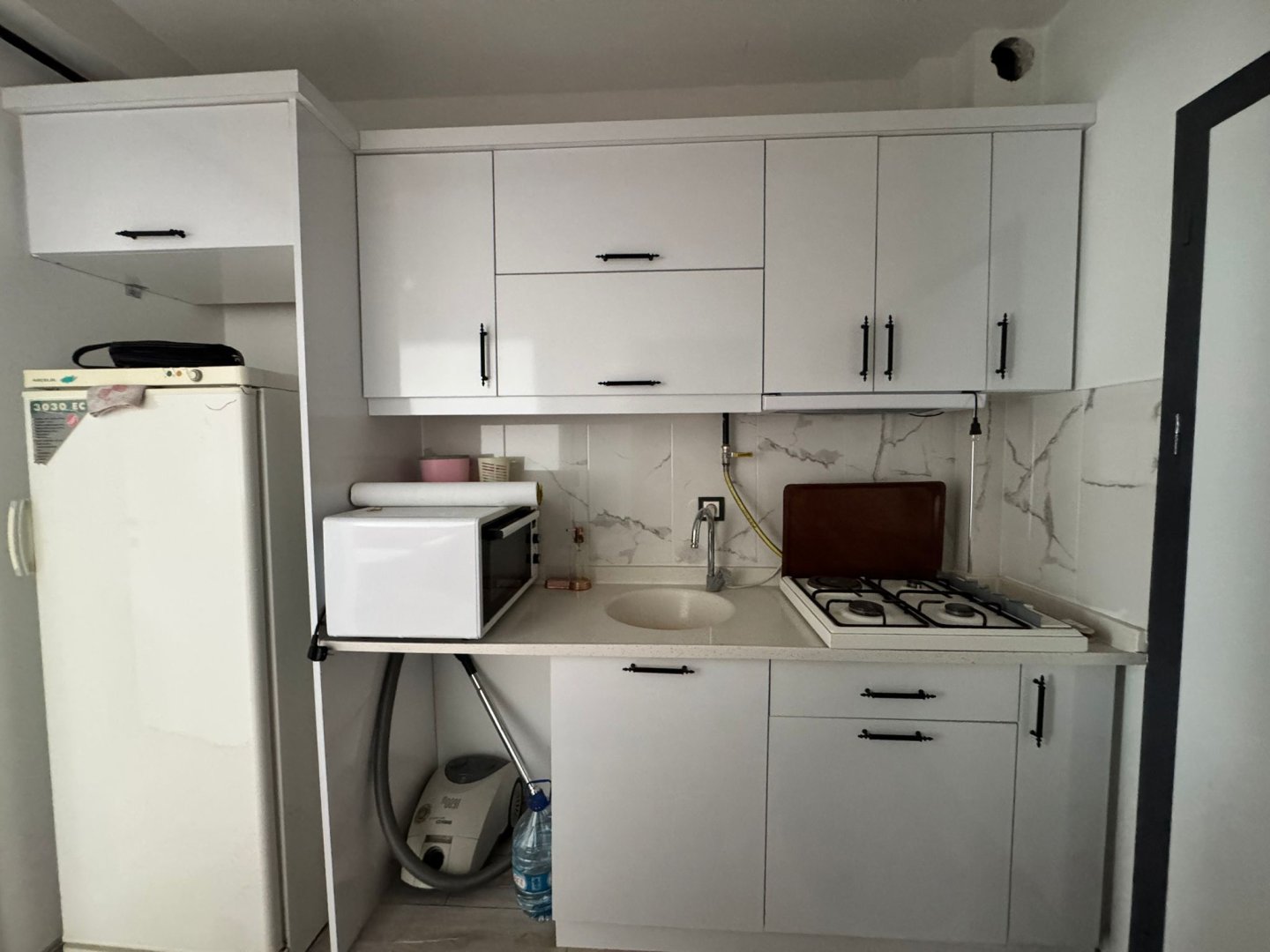 2000 EVLER MAHALLESİNDE SATILIK EŞYALI 1+1 DAİRE