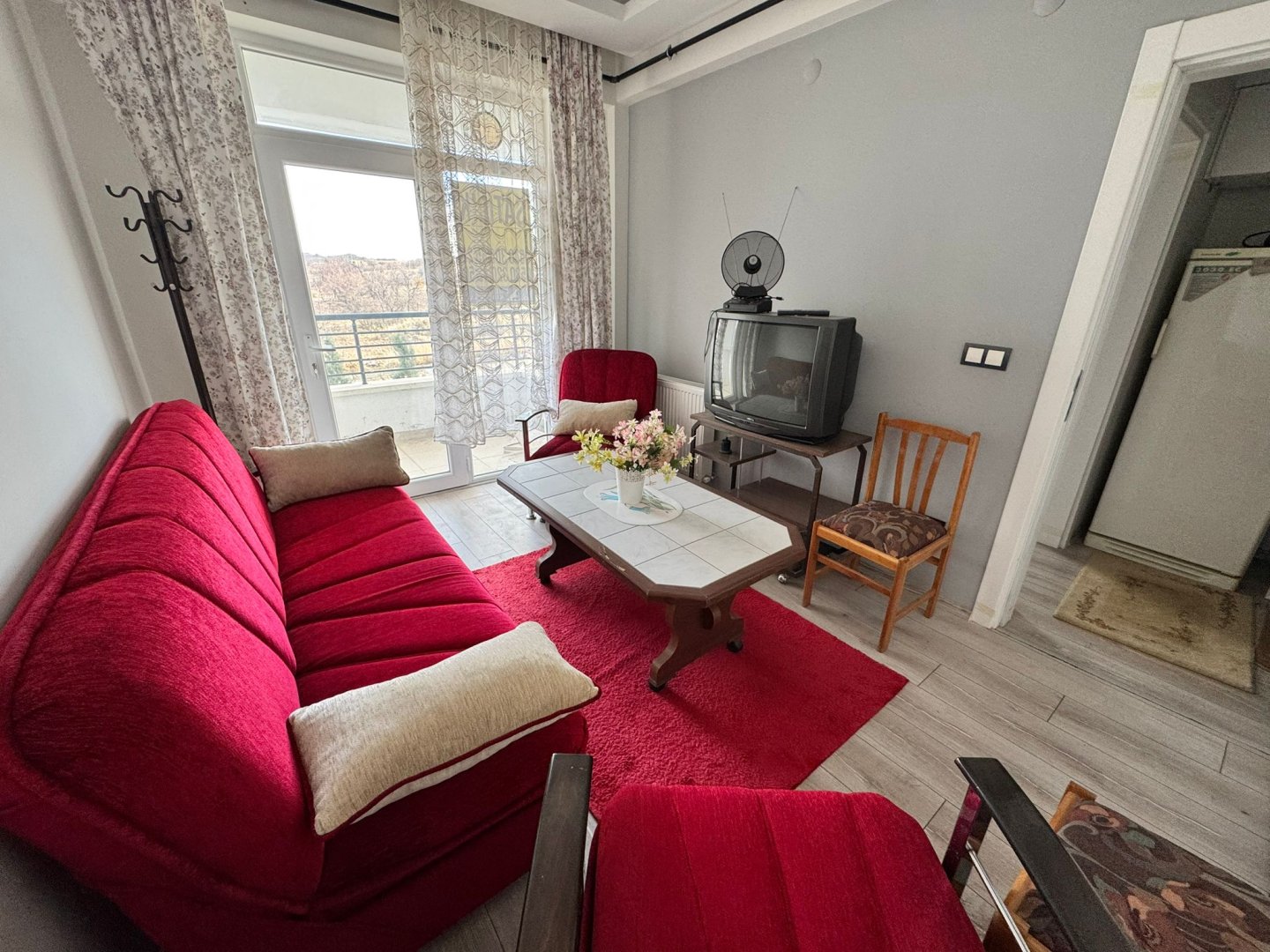 2000 EVLER MAHALLESİNDE SATILIK EŞYALI 1+1 DAİRE