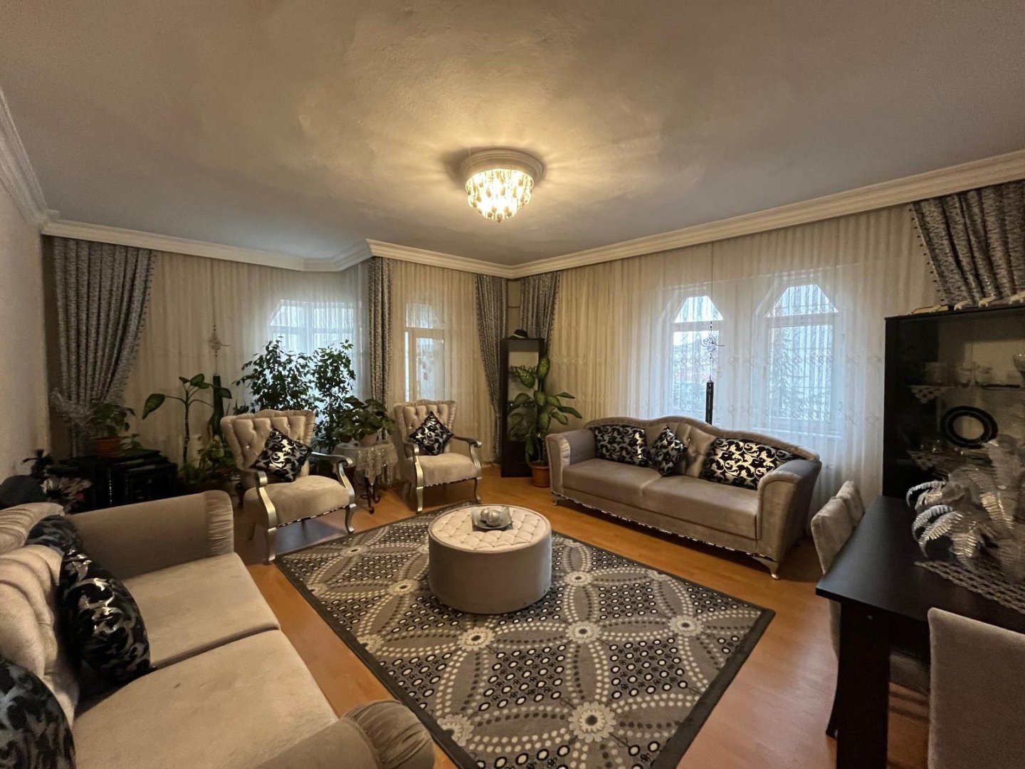 CEVHER DUDAVEYDE 140 M2 3+1 SATILIK EV