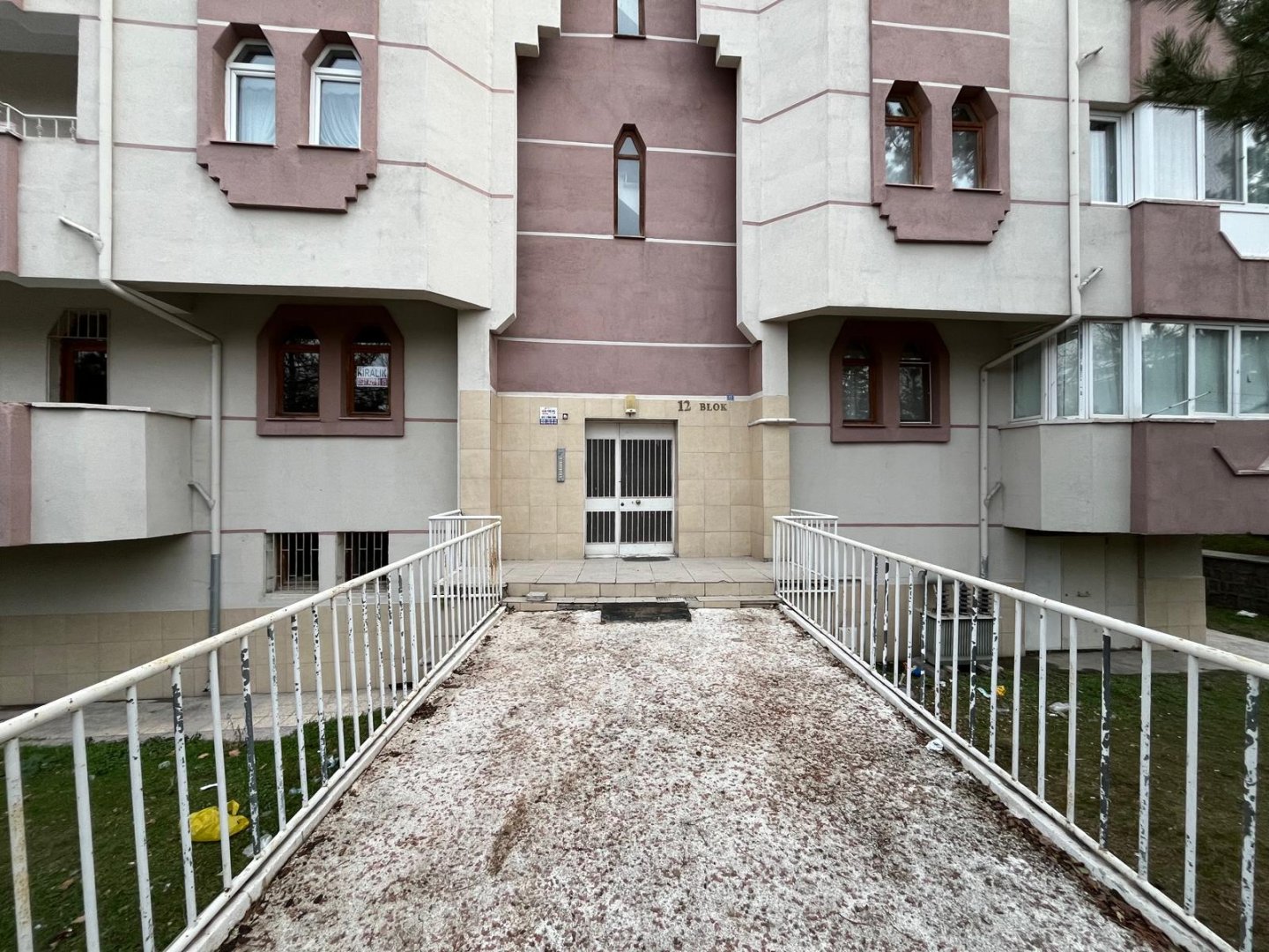 CEVHER DUDAVEYDE 140 M2 3+1 SATILIK EV