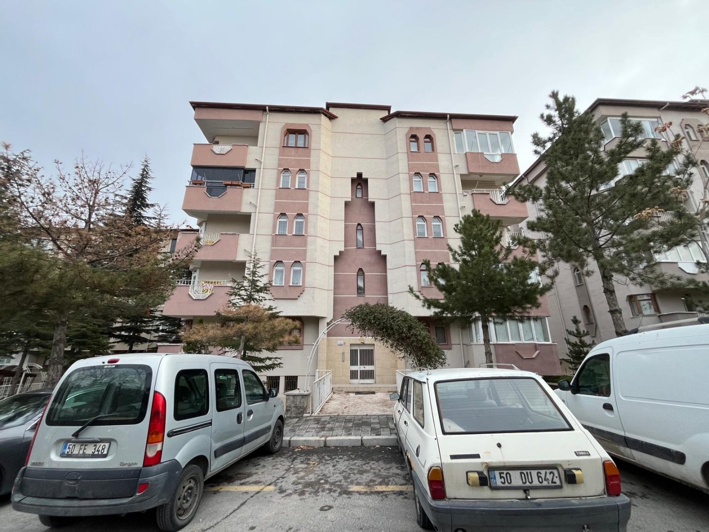 CEVHER DUDAVEYDE 140 M2 3+1 SATILIK EV