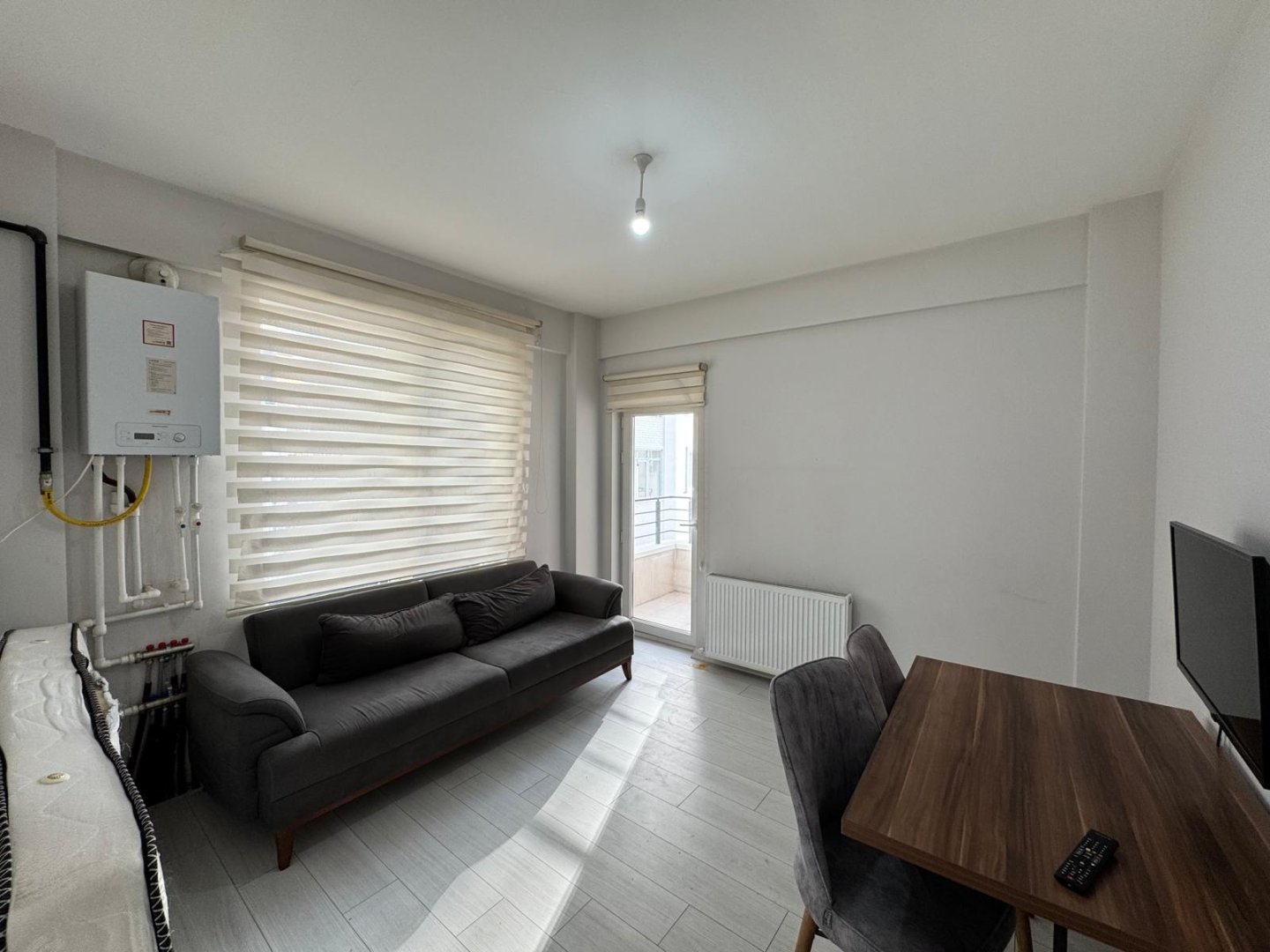 2000 EVLER MAHALLESİNDE KİRALIK 1+1 EŞYALI DAİRELER.