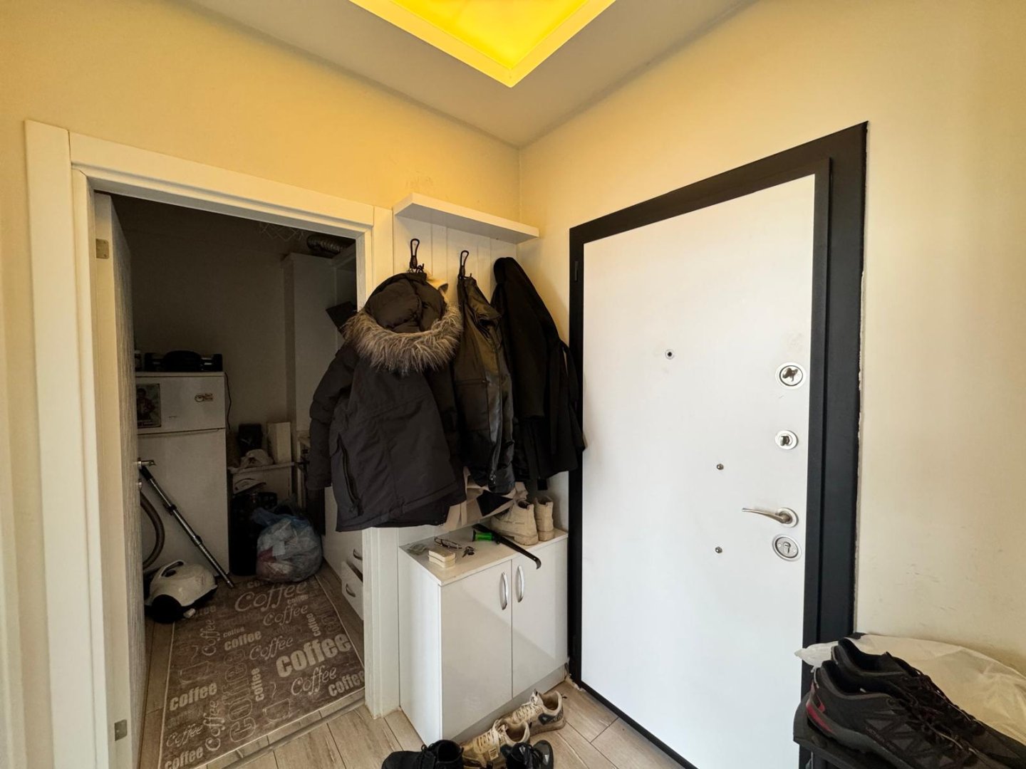 2000 EVLERDE SATILIK EŞYALI 1+1 DAİRE.