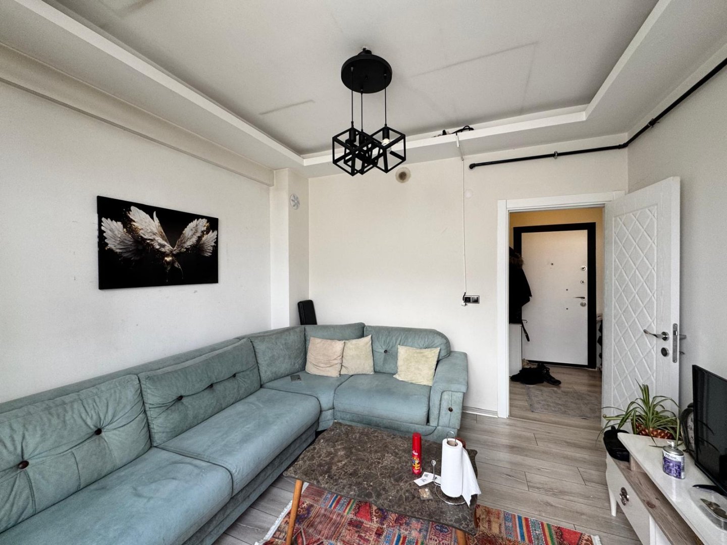 2000 EVLERDE SATILIK EŞYALI 1+1 DAİRE.