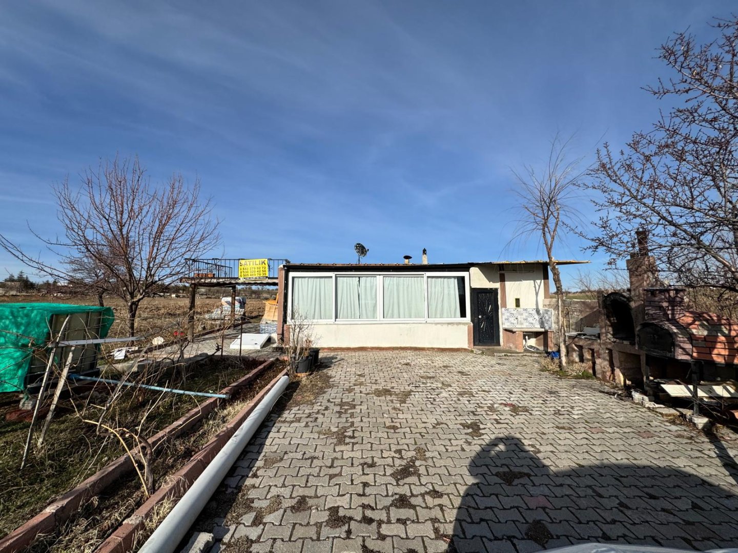 UÇHİSARDA SATILIK BAĞ.