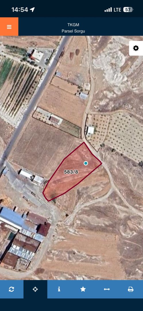 ÇAT İSTİKLALDE SATILIK TARLA.