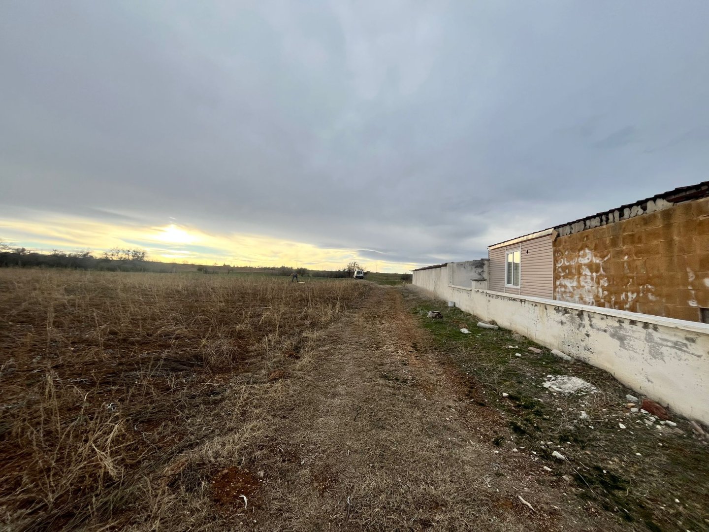 CEVHERDUDAYEVDE SATILIK TARLA