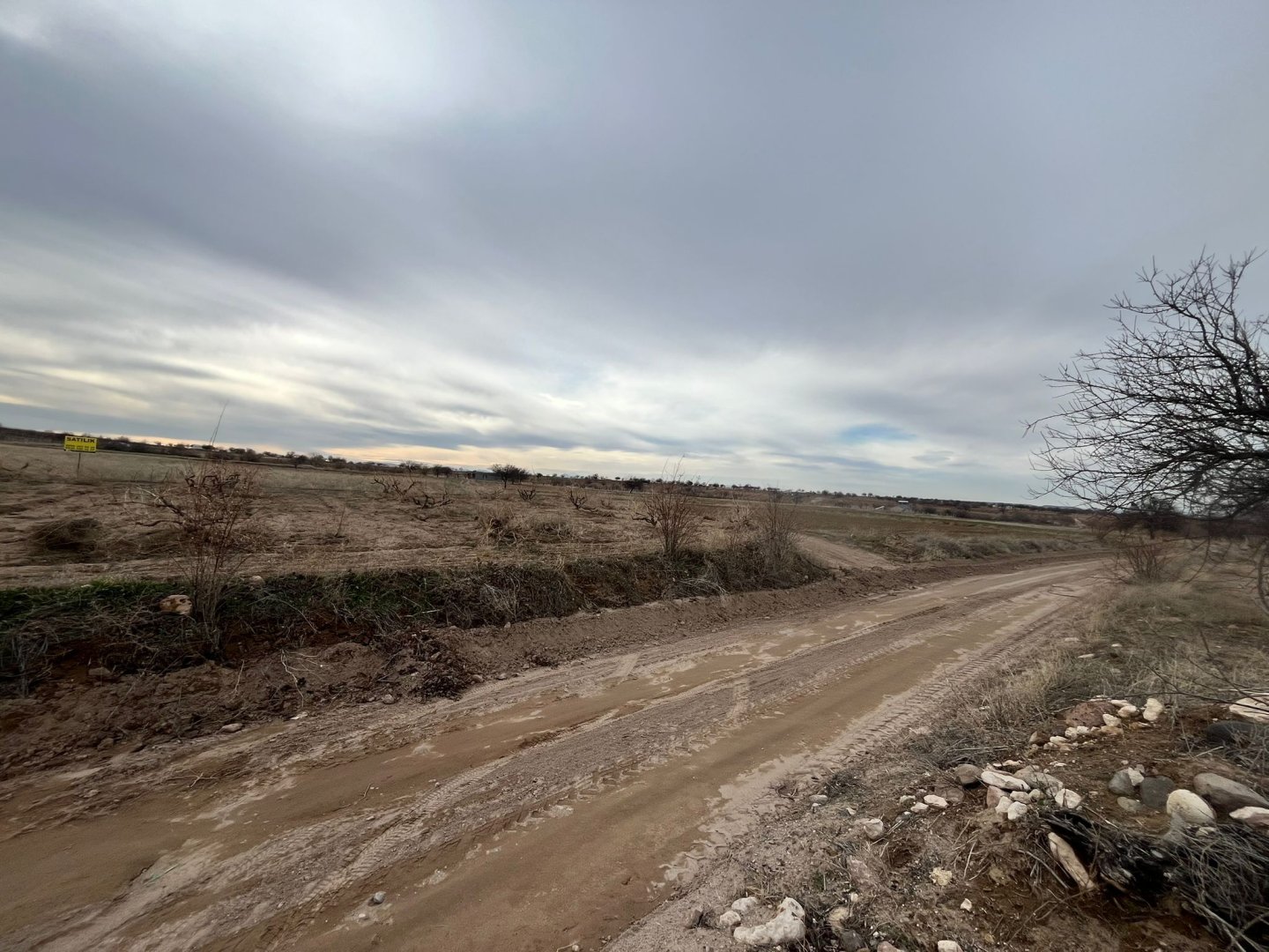 ÇATDA SATILIK TARLA.