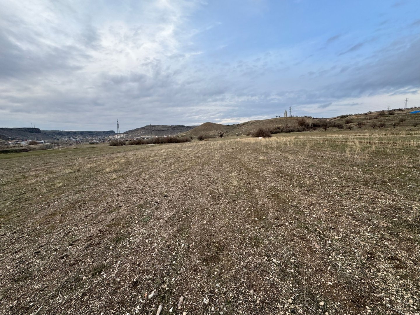 GÖRE ÇAYIRLIKTA 14 DÖNÜM SATILIK TARLA