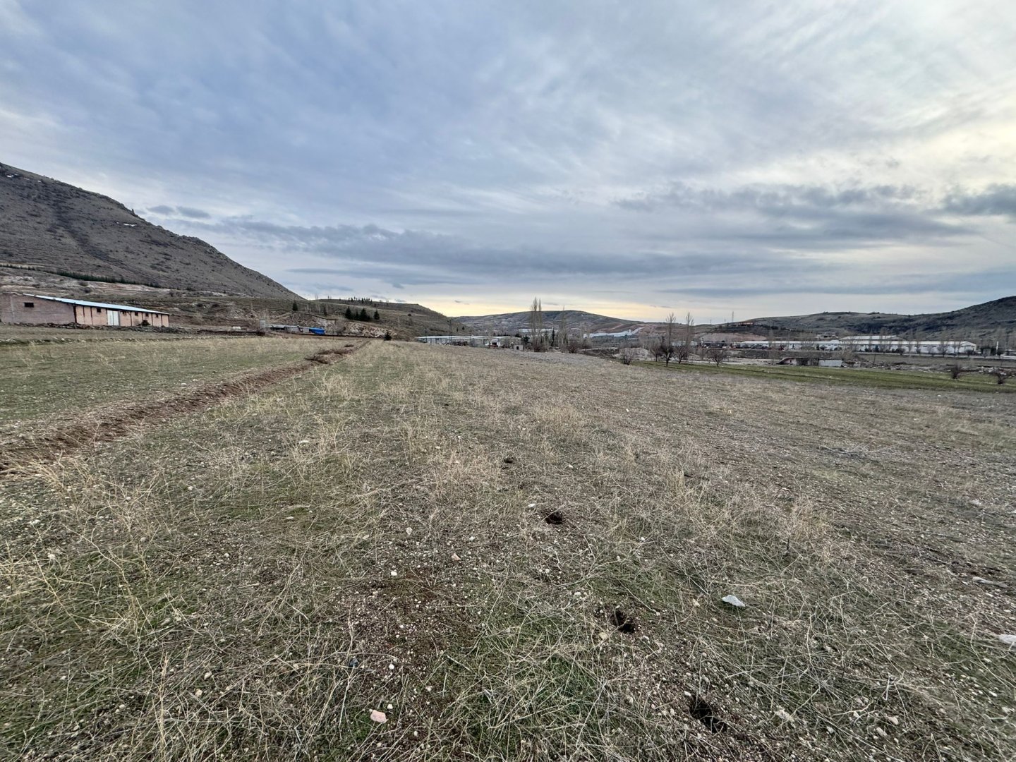 GÖRE ÇAYIRLIKTA 14 DÖNÜM SATILIK TARLA