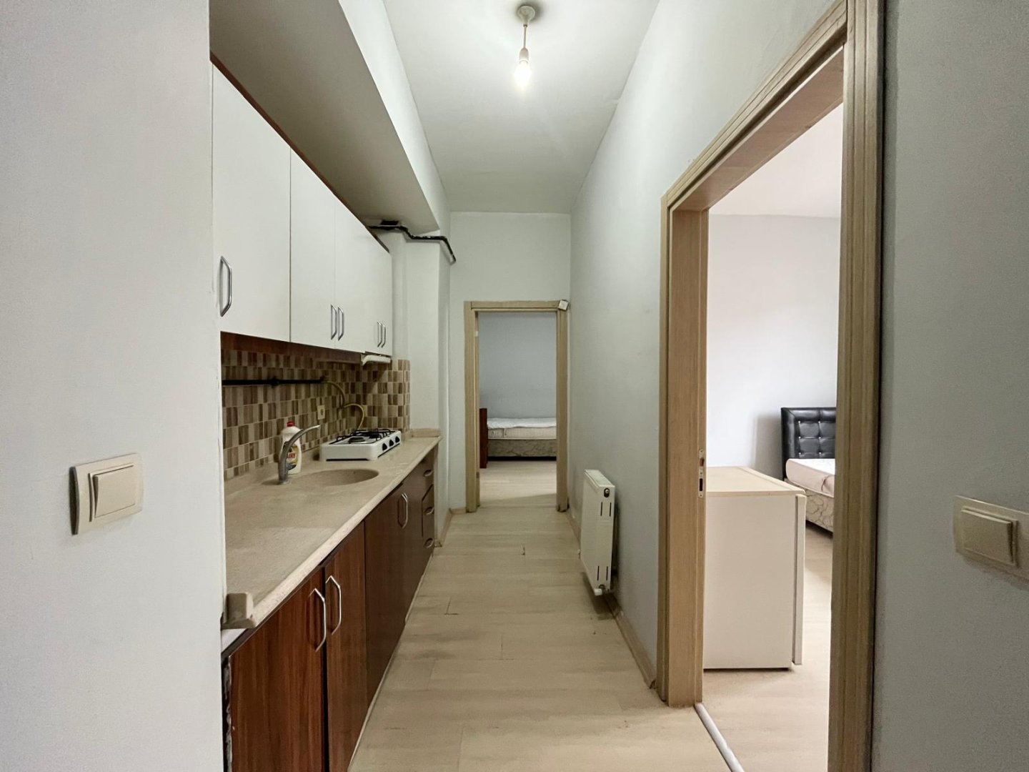 ÜNİVERSİTE BÖLGESİNDE KOMPLE SATILIK APART.