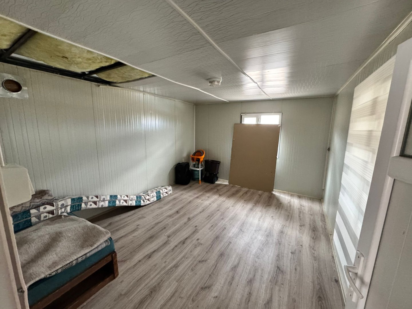 ÇATDA SATILIK BAĞ.